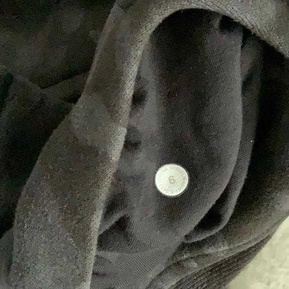 Lululemon scuba hoodie 6 camo - Picture 3 of 8